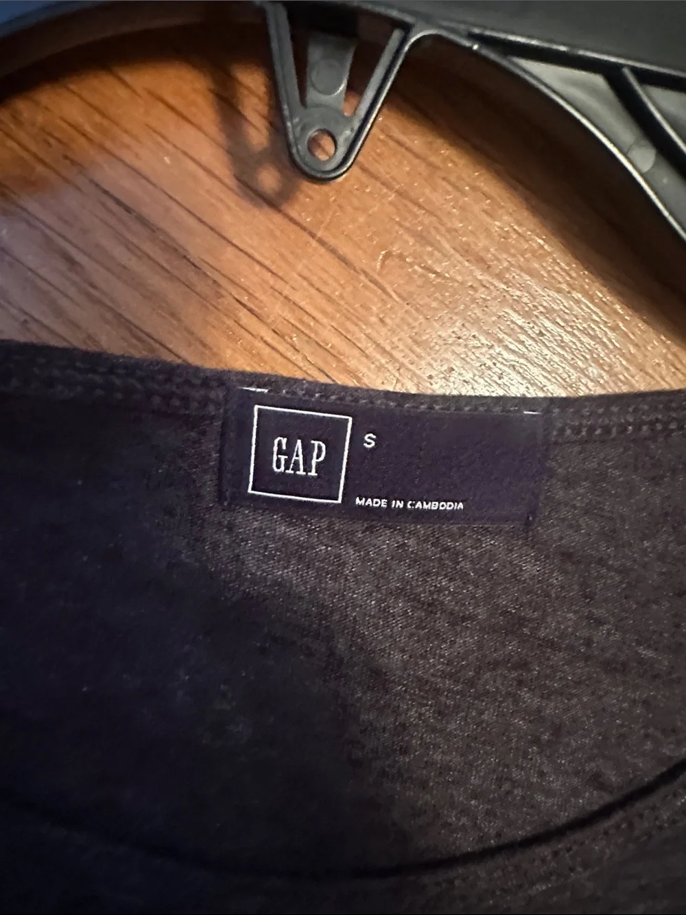 GAP charcoal gray/ Black Short Sleeve smock style Tee dress with pockets